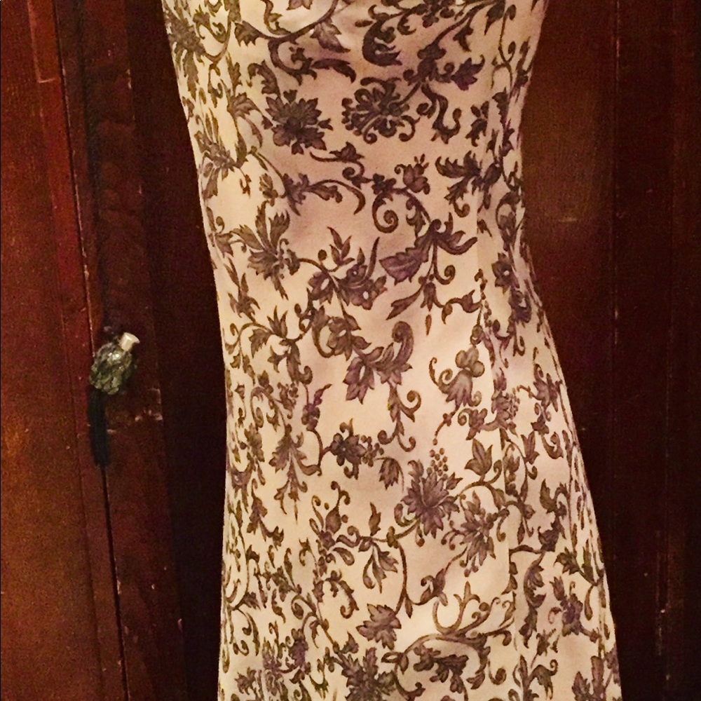 Dress - Picture 5 of 6